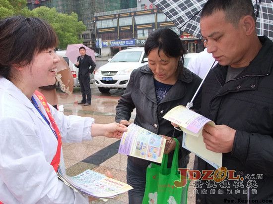 你我共同参与，消除结核隐患——市五院举办“3.24”世界防治结核病日宣传义诊活动