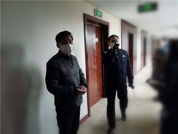 市五院前往留验站查看协调疫情防控工作
