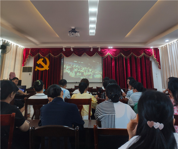 景德镇市第五人民医院组织集中收看第四期《问政》
