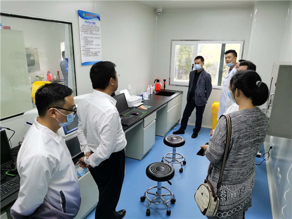 市纪委监委驻市卫健委纪检监察组来五院督查疫情防控工作