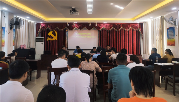 市五院召开“十八大以来的历史”党史学习教育专题学习会