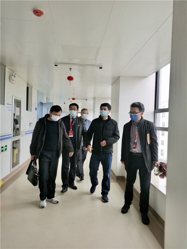 市纪委市监委驻市卫健委纪检监察组对市五院进行疫情防控督导检查工作