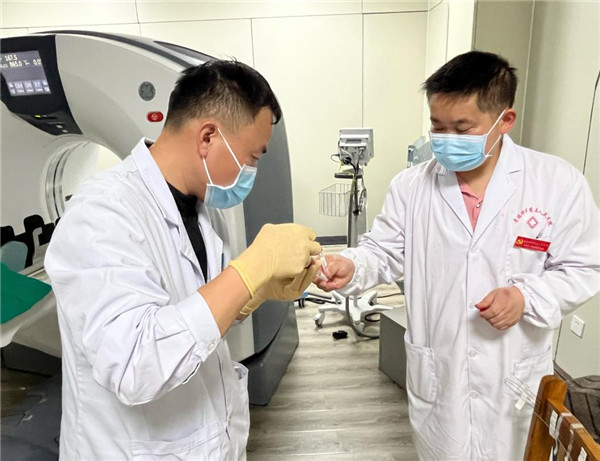 市五院成功为古稀老人开展CT引导下经皮肺穿刺活检术