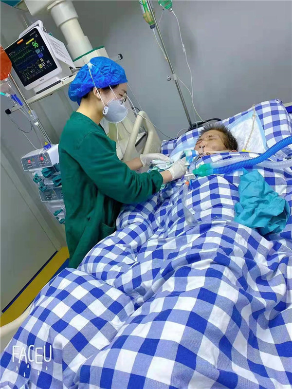 生命至上┃市五院成功救治一名重症患者