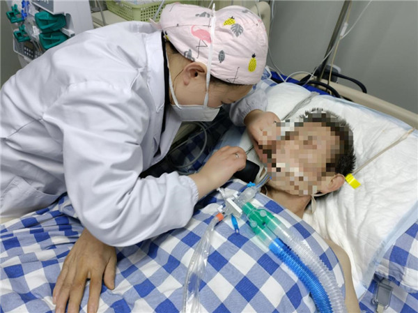 生命至上┃市五院成功救治一名重症患者