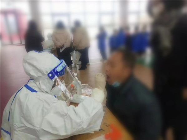 市五院健康体检中心：体检服务受赞誉 锦旗相送表心意