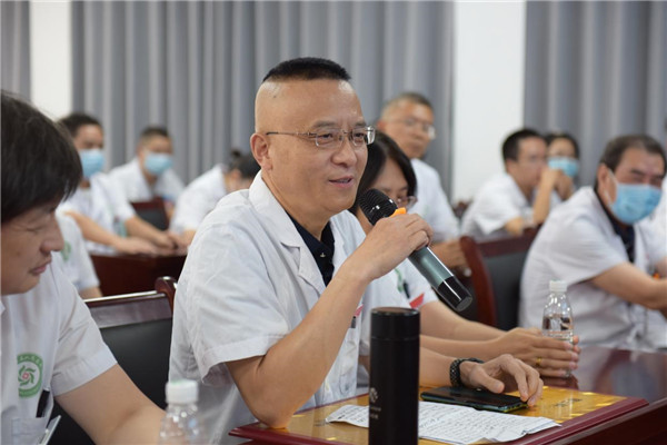 景德镇市第五人民医院开展第五个中国医师节座谈会