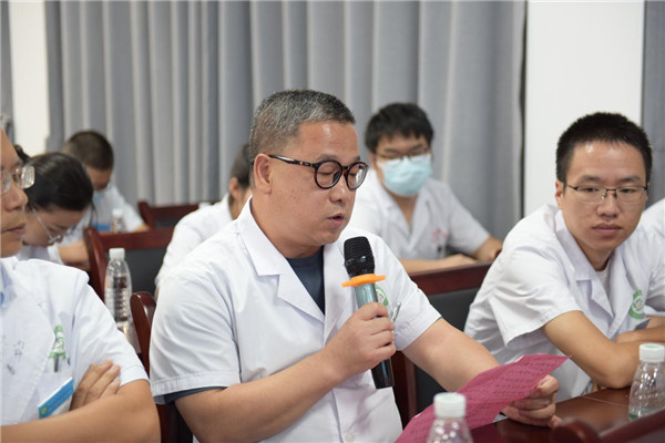 景德镇市第五人民医院开展第五个中国医师节座谈会