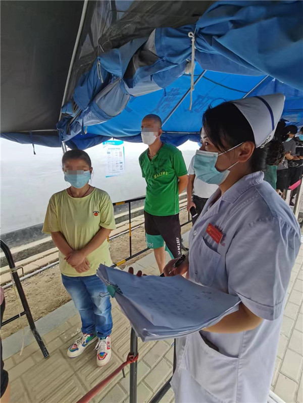 市五院为聋哑人士提供暖心核酸检测服务