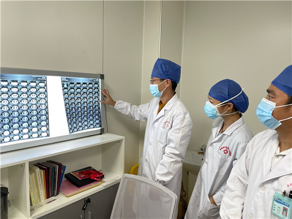 市五院肺一科以学促干创建学习型科室