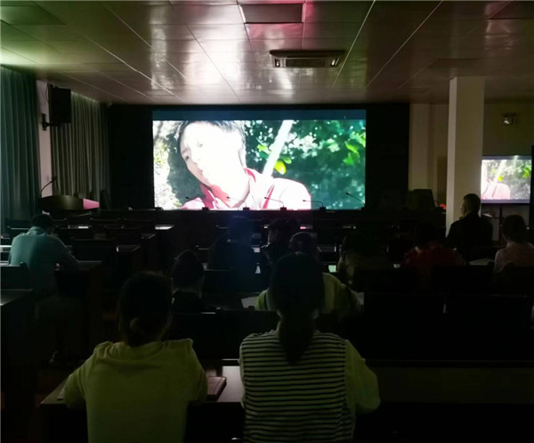 市五院组织观看防震减灾科普题材电影《我要去远方》