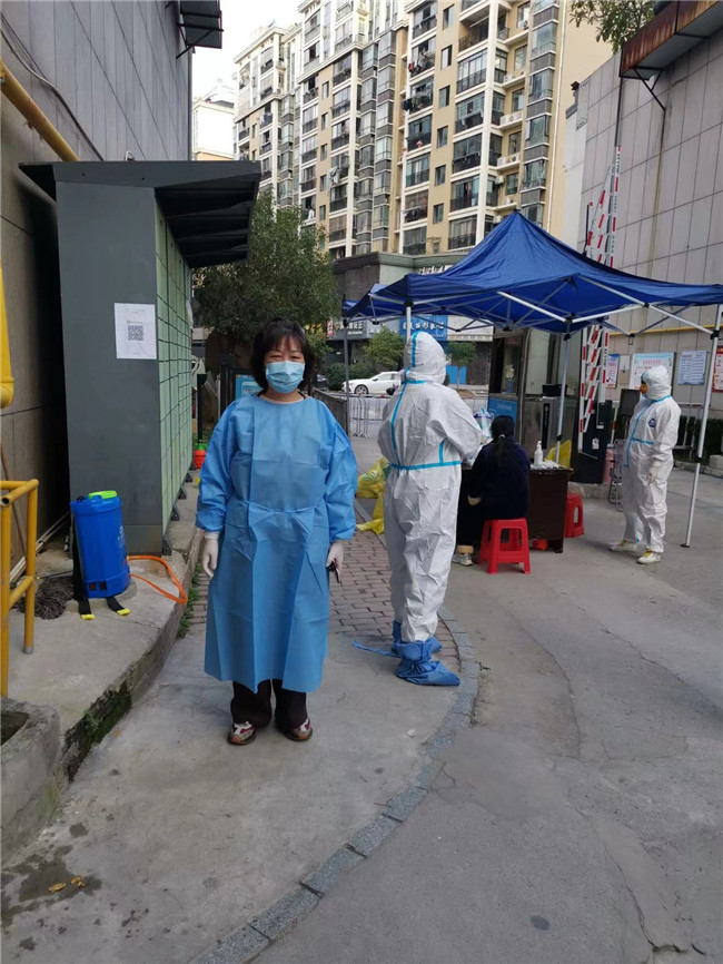 市五院党员干部职工踊跃参加抗疫志愿服务活动