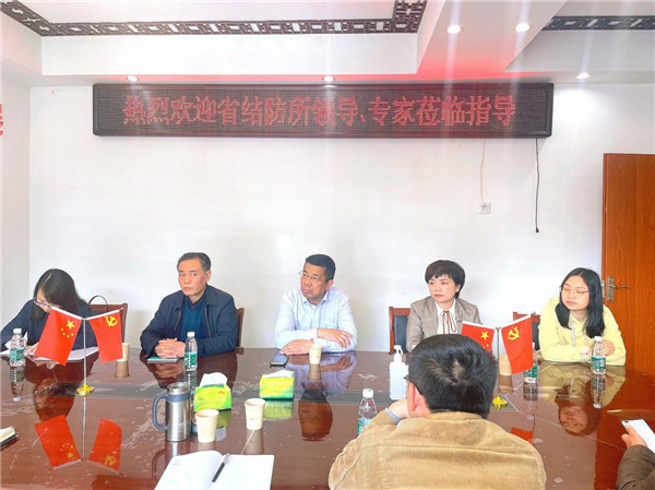 省结防所所长何旺瑞携专家莅临五院指导无结核社区创建工作