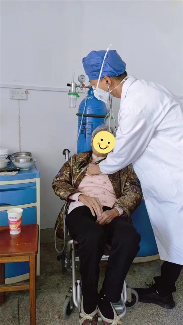 廉洁行医！市五院医师拒收红包扬正气