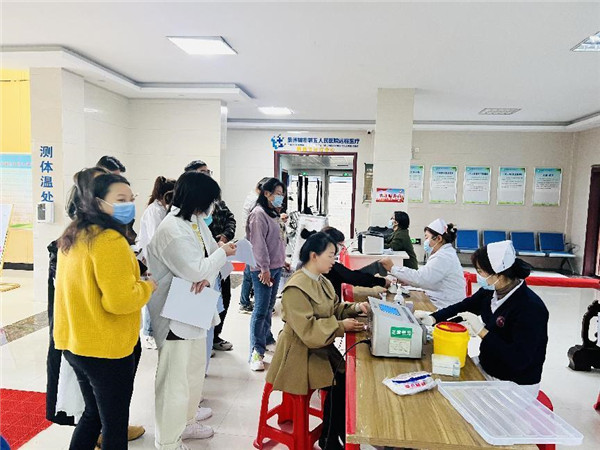 市五院组织开展义务献血活动　　　　