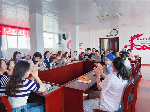 市五院团总支部举办五四青年节读书交流会