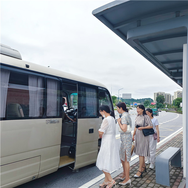 市五院开展“绿色出行 美好生活”宣传活动