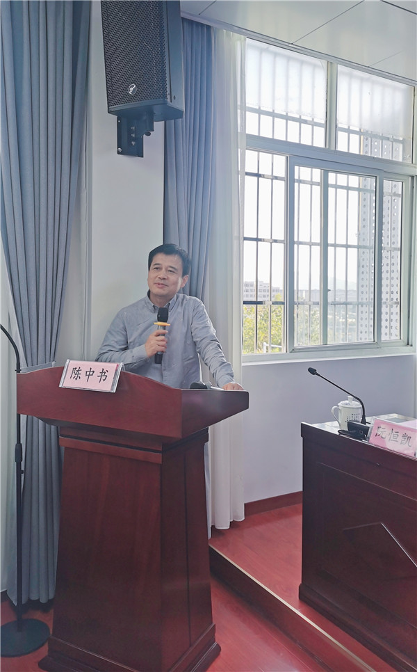市五院召开科技创新重点项目示范中心(景德镇)项目启动会