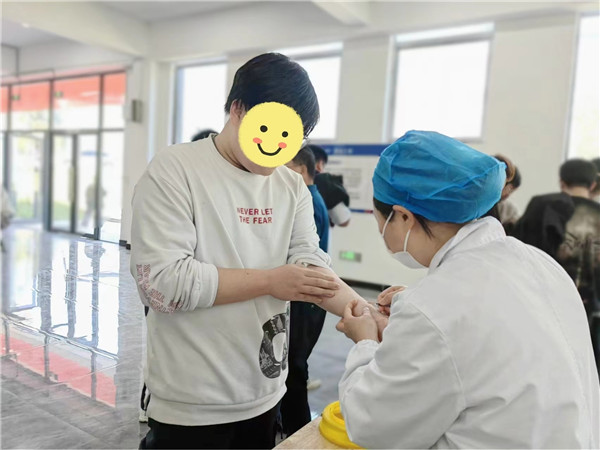市五院走进景德镇陶瓷技师学院开展新生结核筛查行动