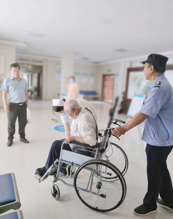 市五院传递温暖瞬间：医者仁心，温馨相伴