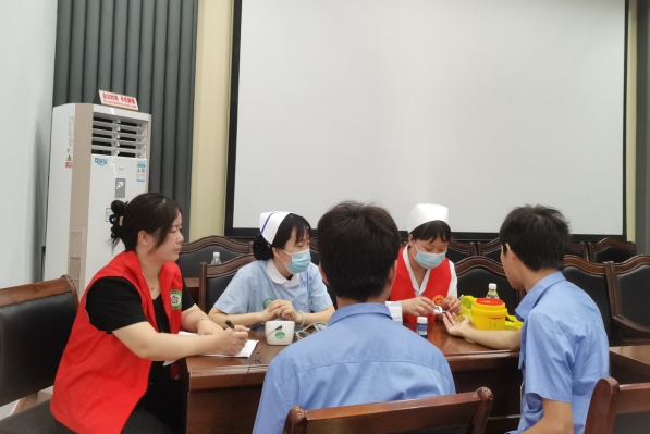 市五院为景航锻铸有限公司开展“送医到企业”健康回访活动