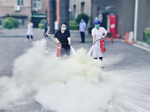 市五院开展“一警六员”实操实训