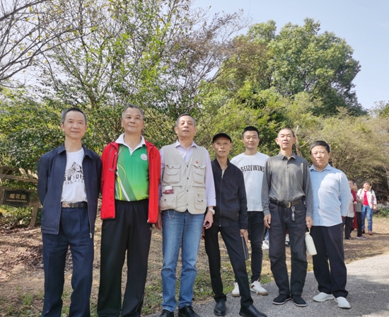 市五院开展退休职工重阳节活动