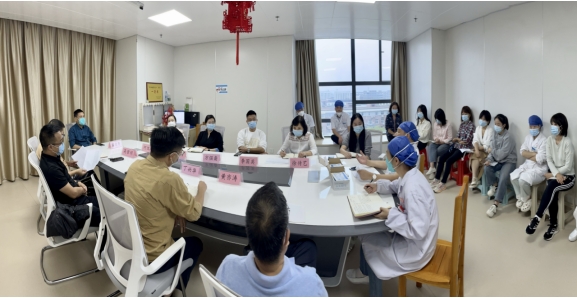 市五院领导班子深入临床一线，提升医疗服务