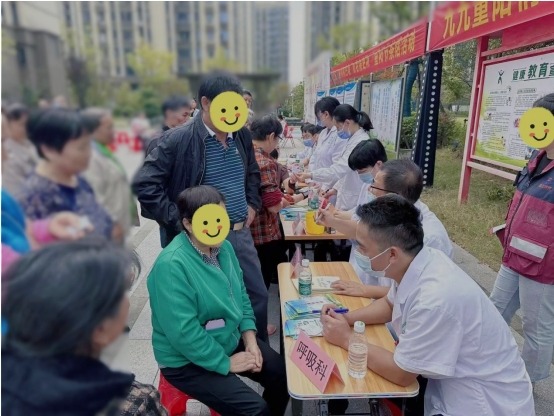 市五院携手梧桐社区开展重阳节义诊活动
