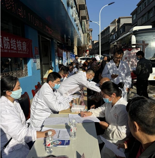 市五院携手江西省胸科医院专家团队开展肺部疾病义诊活动