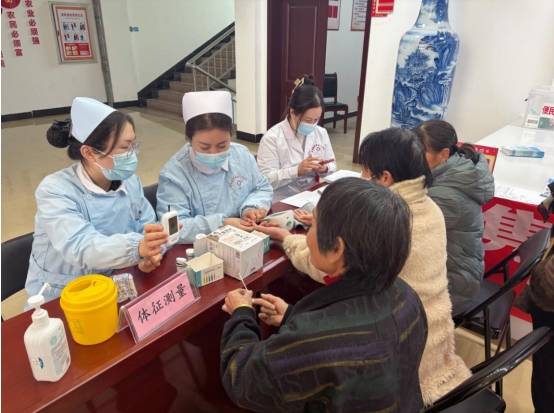 市五院走进古城村开展“爱心义诊进社区”活动