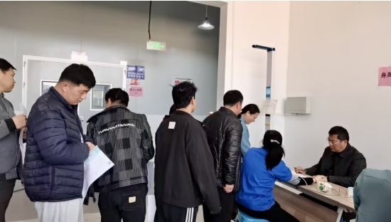 市五院为江西省奥德威新材料有限公司职工开展全面健康体检，助力企业安全生产