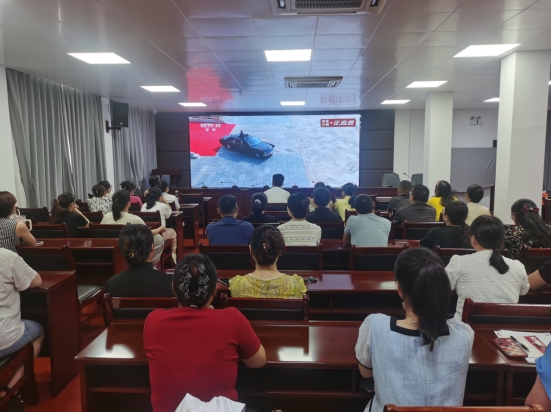 市五院组织集中收看纪念中国人民抗日战争暨反法西斯战争胜利80周年大会