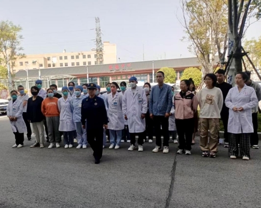 市五院开展“一警六员”消防演练